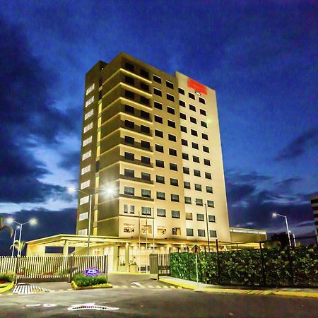 Hampton Inn & Suites By Hilton Пуэбла Экстерьер фото