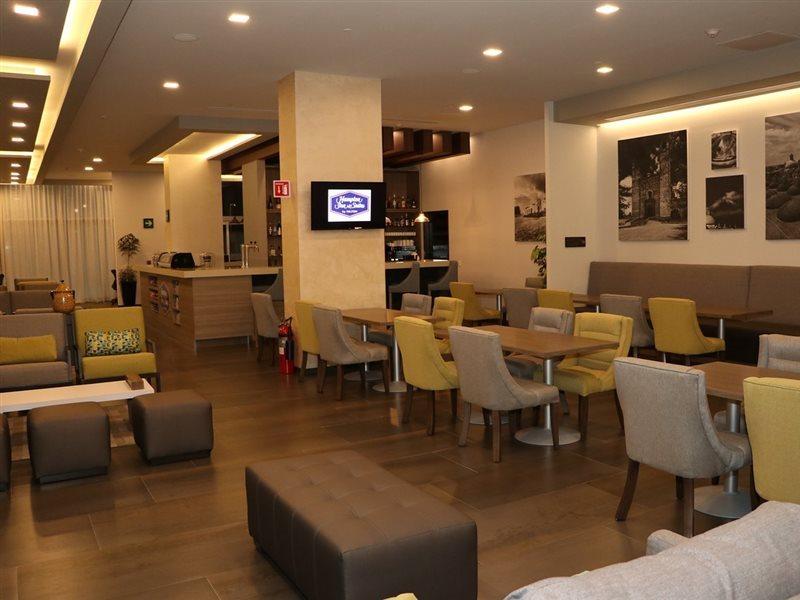 Hampton Inn & Suites By Hilton Пуэбла Экстерьер фото