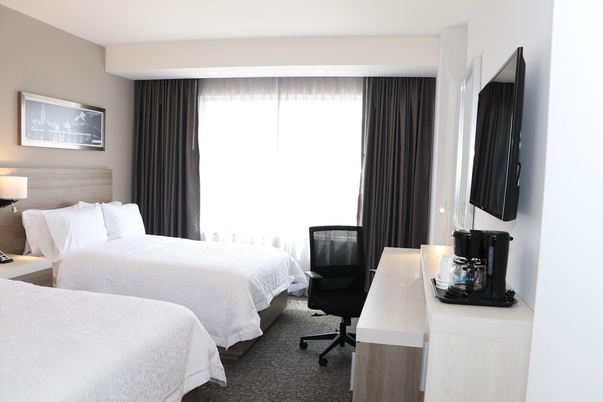 Hampton Inn & Suites By Hilton Пуэбла Экстерьер фото