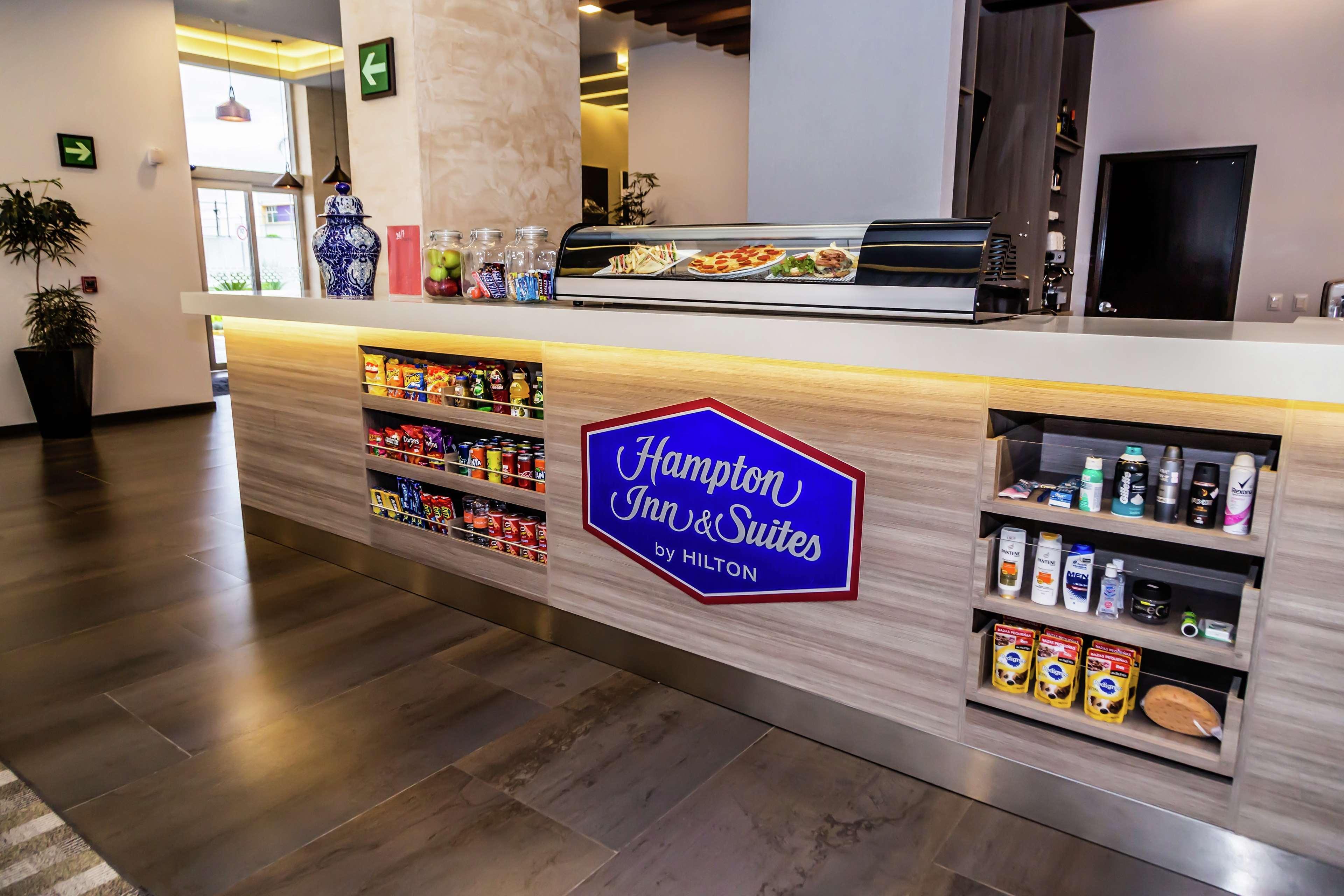 Hampton Inn & Suites By Hilton Пуэбла Экстерьер фото